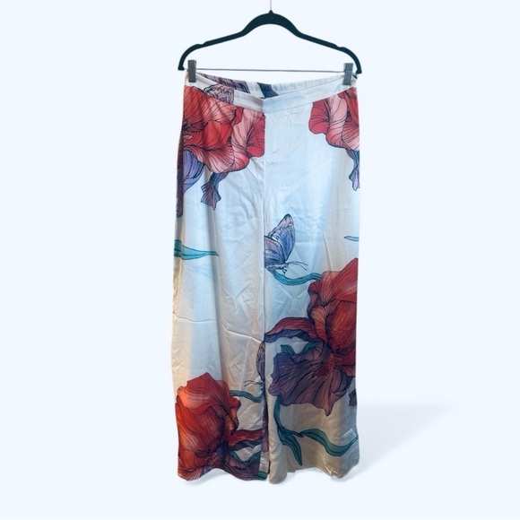 Milk & Honey Printed Pant Set Size Large White Red Halter Top Wide Leg Pants NEW - Picture 9 of 15